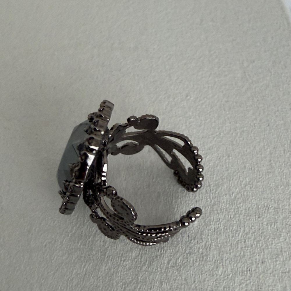 Sorreli Silver Black Statement Ring - image 3